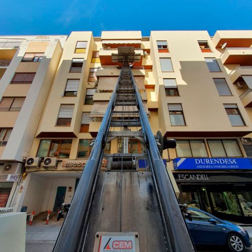 Vista vertical del sistema de elevación profesional